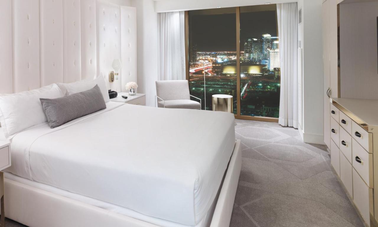 W Escape Strip View King Suite